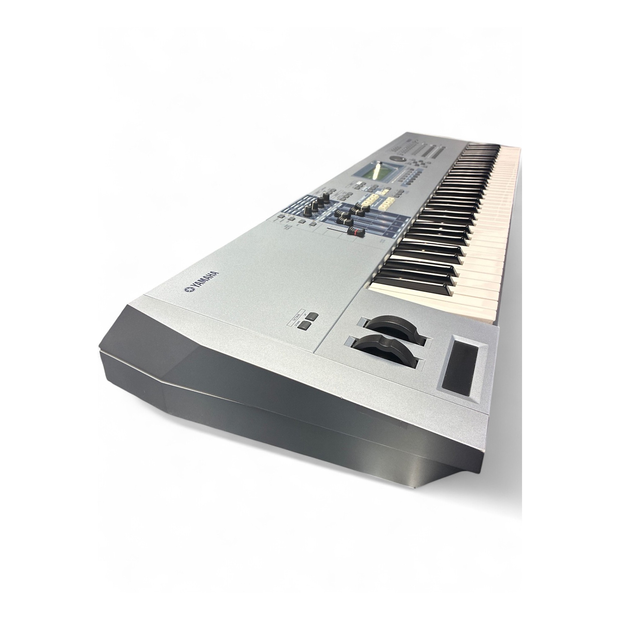 Used Yamaha Motif ES7 76 Key Keyboard Workstation | Guitar Center
