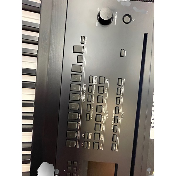 Used Yamaha DGX-670 Keyboard Workstation