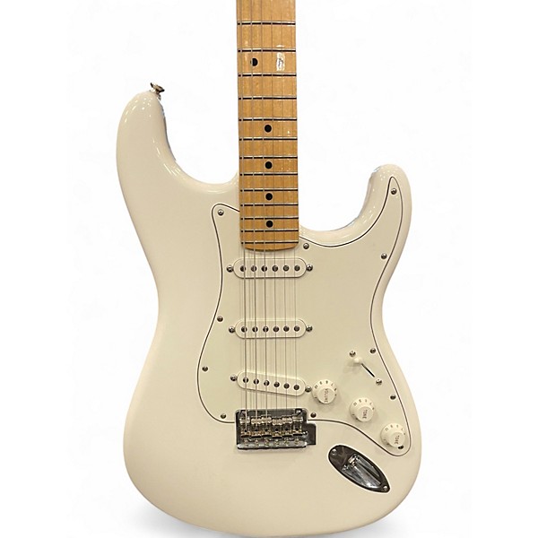 Used 2020 Fender Player Stratocaster Alpine White Solid Body Electric Guitar