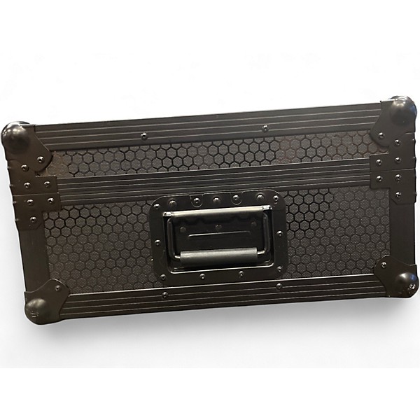 Used Creation BLACKOUT SERIES PEDALBOARD AND FLIGHT CASE Pedal Board