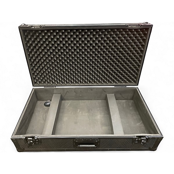 Used Creation BLACKOUT SERIES PEDALBOARD AND FLIGHT CASE Pedal Board