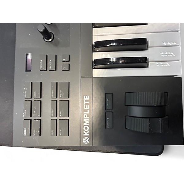 Used Native Instruments Komplete Kontrol A25 MIDI Controller