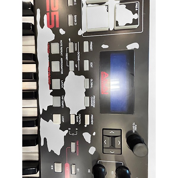 Used Akai Professional MPK225 25-Key MIDI Controller