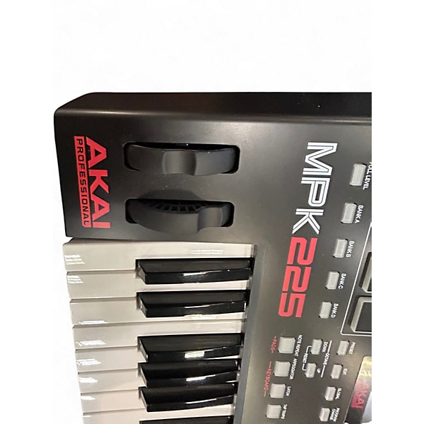 Used Akai Professional MPK225 25-Key MIDI Controller