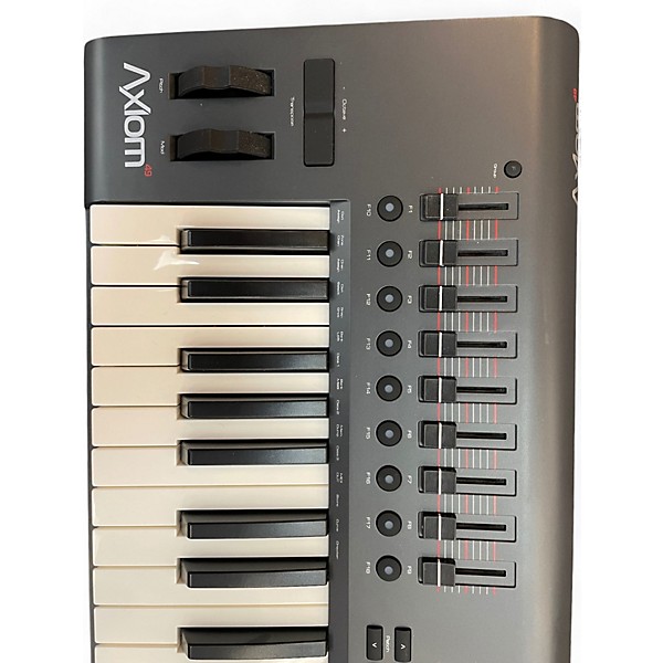Used M-Audio Axiom