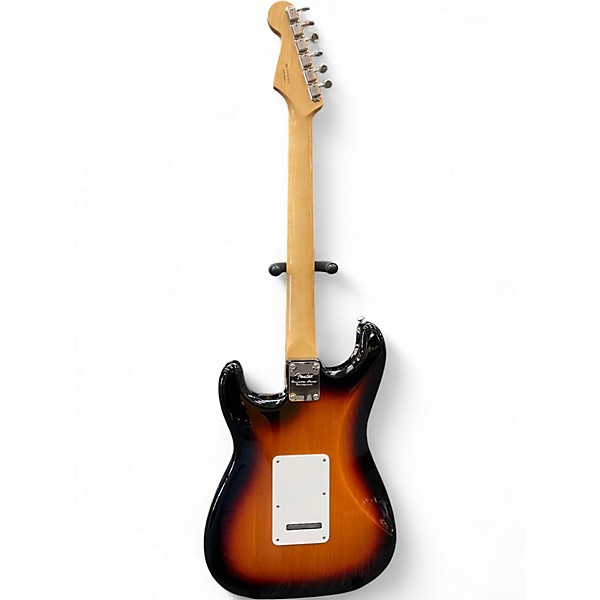 Used 2018 Fender FSR Classic Player 60's Stratocaster 2 Tone Sunburst Solid Body Electric Guitar