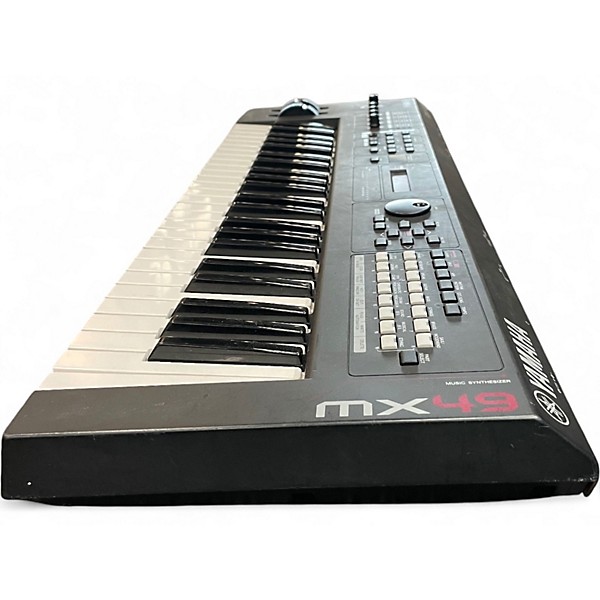 Used Yamaha MX49 49 Key Keyboard Workstation