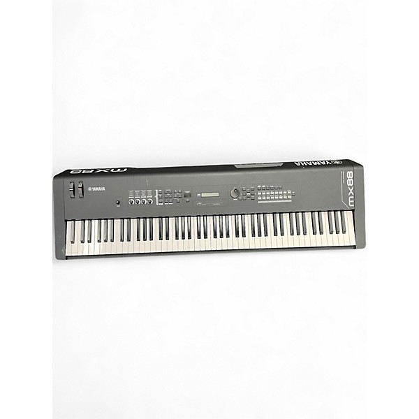 Used Yamaha MX88BK Synthesizer