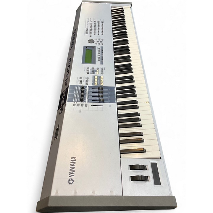 Used Yamaha Motif ES8 88 Key Keyboard Workstation | Guitar Center