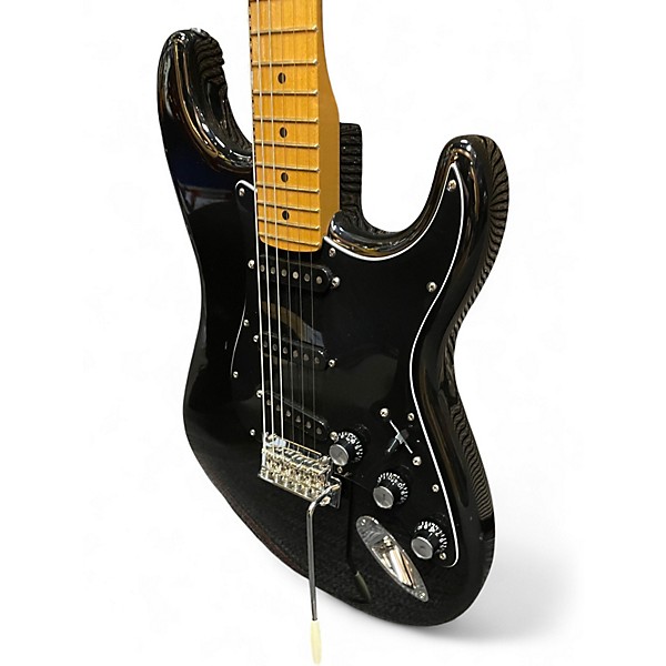Used Fender PLAYER II STRATOCASTER Black Solid Body Electric Guitar