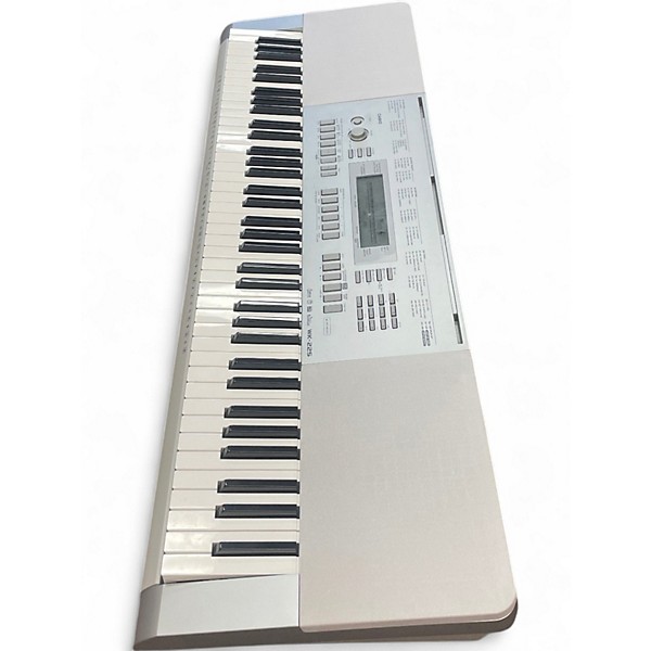 Used Casio WK225 76-Key Keyboard Workstation