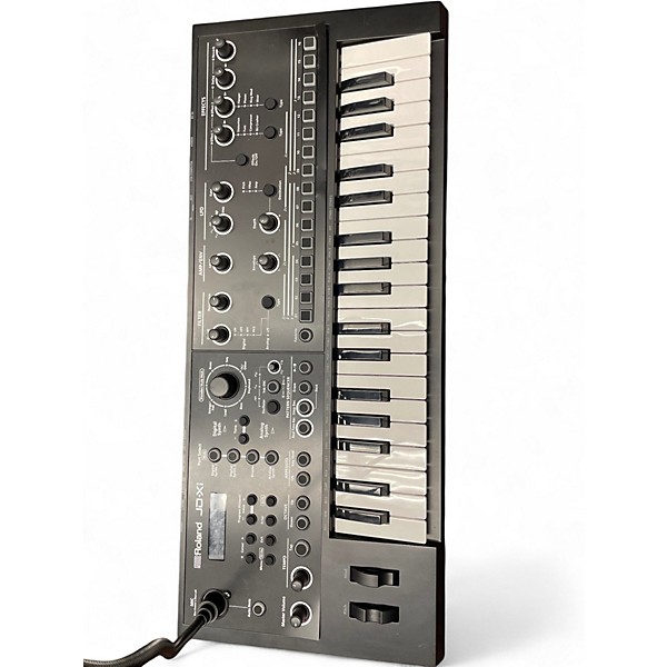 Used Roland JDXI Synthesizer