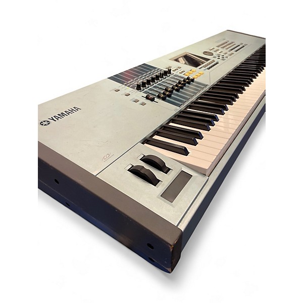 Used Yamaha Motif XS8 88 Key Keyboard Workstation