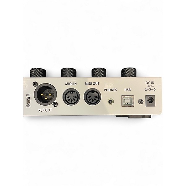 Used Mooer PREAMP LIVE Bass Preamp