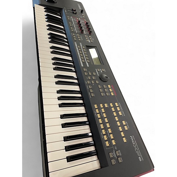 Used Yamaha MOXF6 61 Key Keyboard Workstation