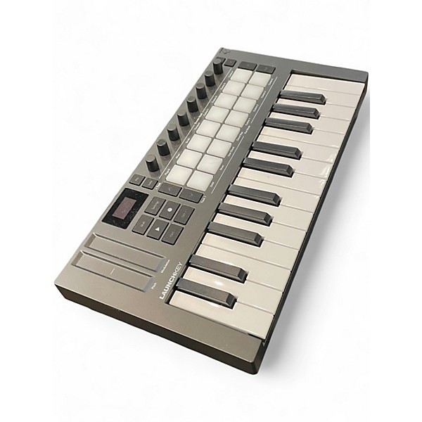 Used Novation Launchkey Mini 25 MK4 MIDI Controller