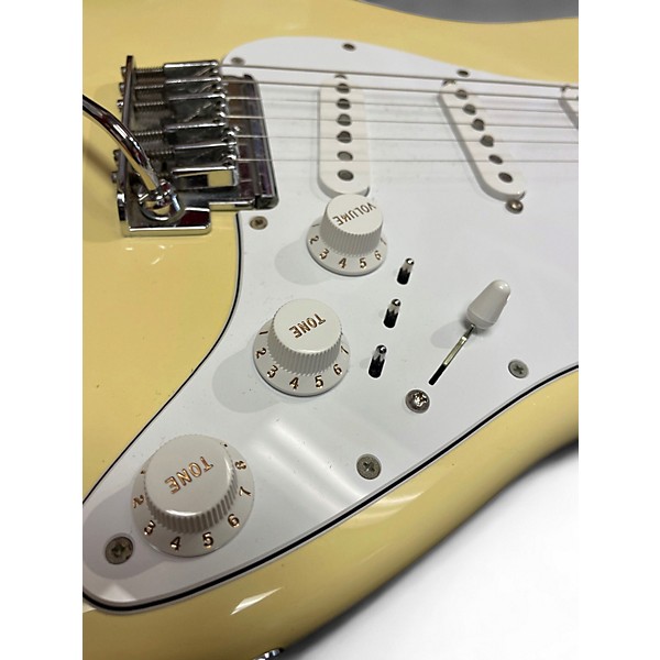 Used 1983 Fender Dan Smith Era Cream Solid Body Electric Guitar