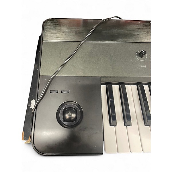 Used KORG Krome 73 Key Keyboard Workstation