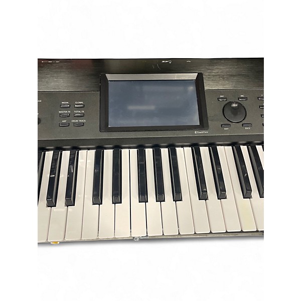 Used KORG Krome 73 Key Keyboard Workstation
