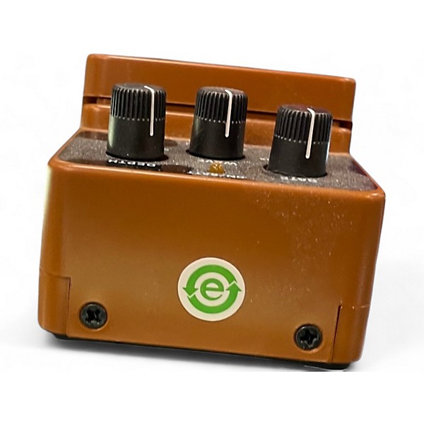 Used Behringer UT300 Ultra Tremolo Effect Pedal