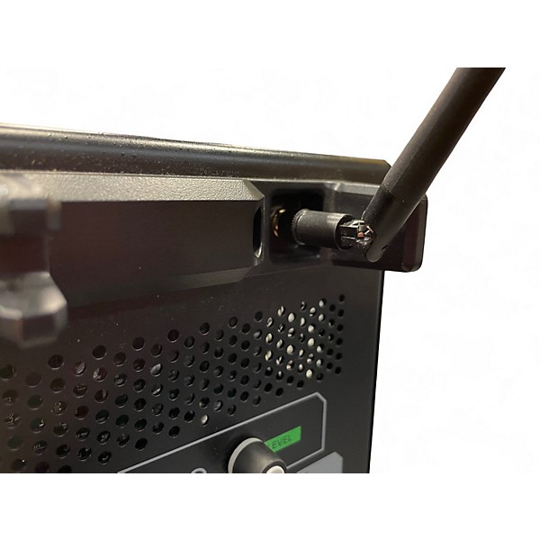 Used Mackie DL32S Wireless System