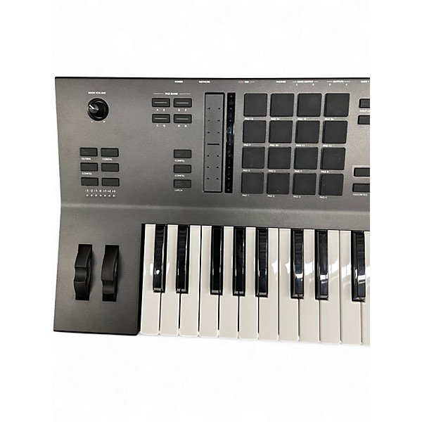 Used Akai Professional MPC KEYS 61 Keyboard Workstation