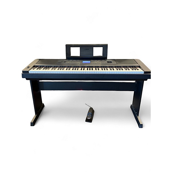 Used Yamaha DGX660 Portable Keyboard