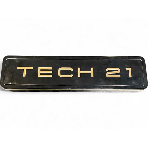 Used Tech 21 Fly Rig 5 V2 SansAmp Effect Processor