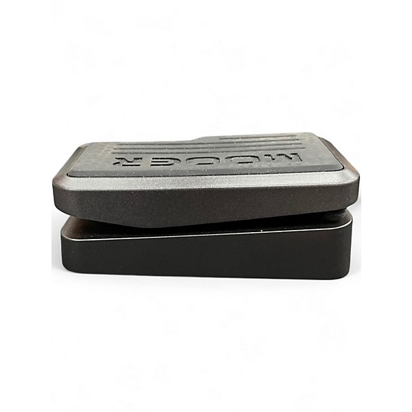 Used Mooer GE100 Effect Pedal Package