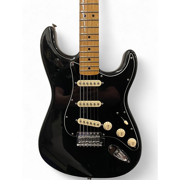 Used Fender Special Edition Standard Stratocaster Black Solid Body Electric Guitar