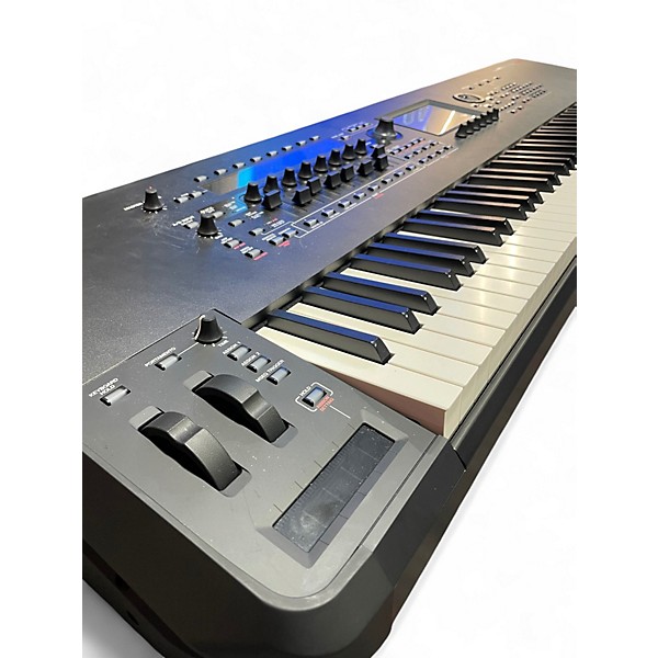 Used Yamaha MONTAGE M8X Keyboard Workstation
