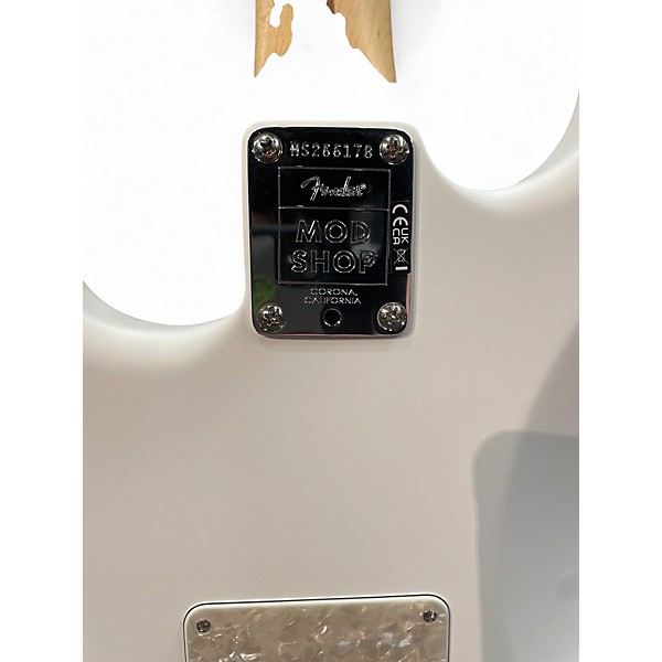 Used Fender CUSTOM SHOP White Solid Body Electric Guitar