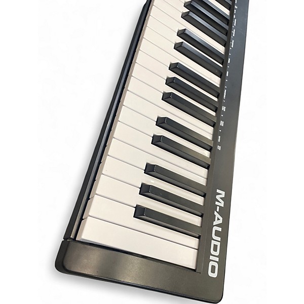 Used M-Audio KEYSTATION 61 MK3 MIDI Controller