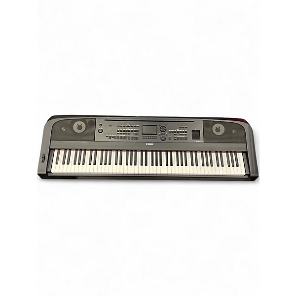 Used Yamaha DGX670B Stage Piano