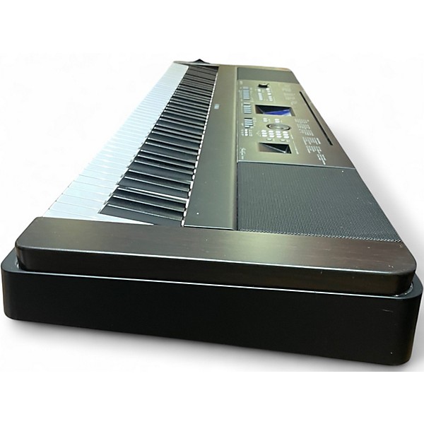 Used Yamaha DGX650 88 Key Portable Keyboard