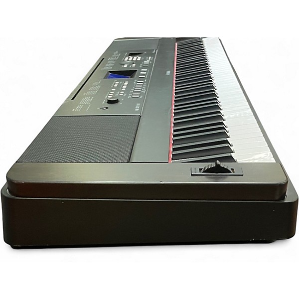 Used Yamaha DGX650 88 Key Portable Keyboard