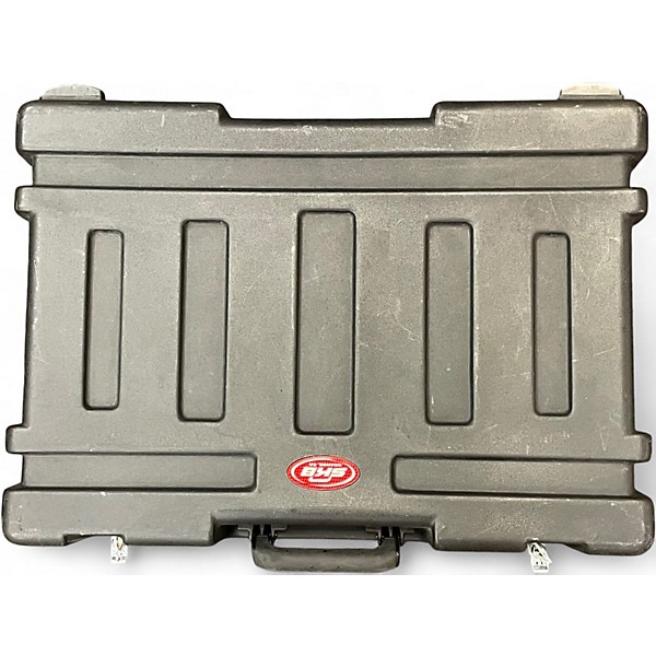 Used SKB STAGE 5 PEDALBOARD Pedal Board