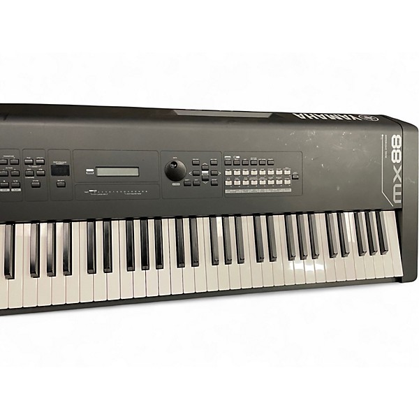 Used Yamaha MX88BK Synthesizer