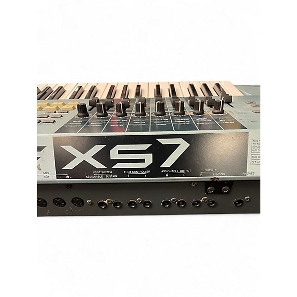 Used Yamaha Motif XS7 77 Key Keyboard Workstation