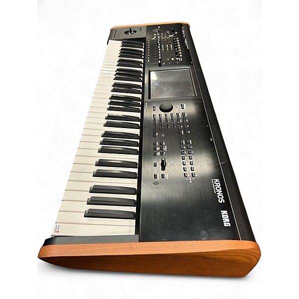 Used KORG Kronos 2 61