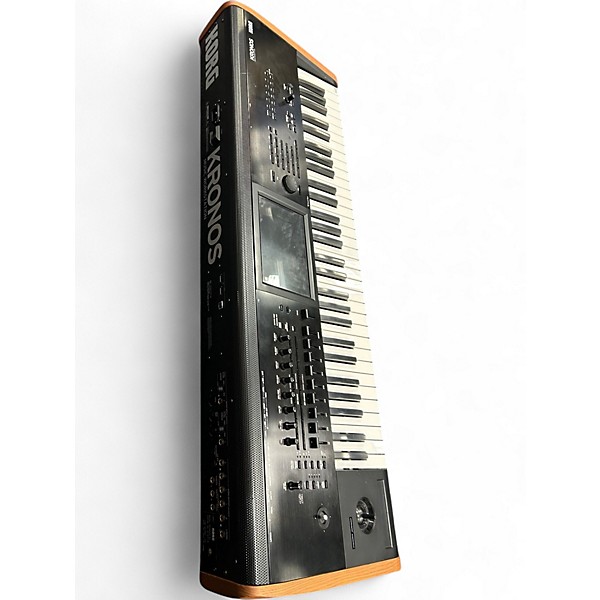 Used KORG Kronos 2 61