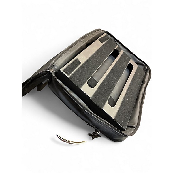 Used No Brand PEDALBOARD Pedal Board