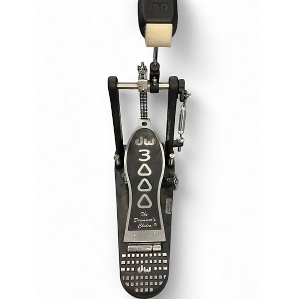 Used DW 3000 Series Single Single Bass Drum Pedal