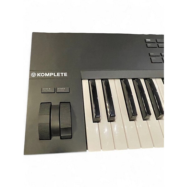 Used Native Instruments Komplete Kontrol A61 MIDI Controller