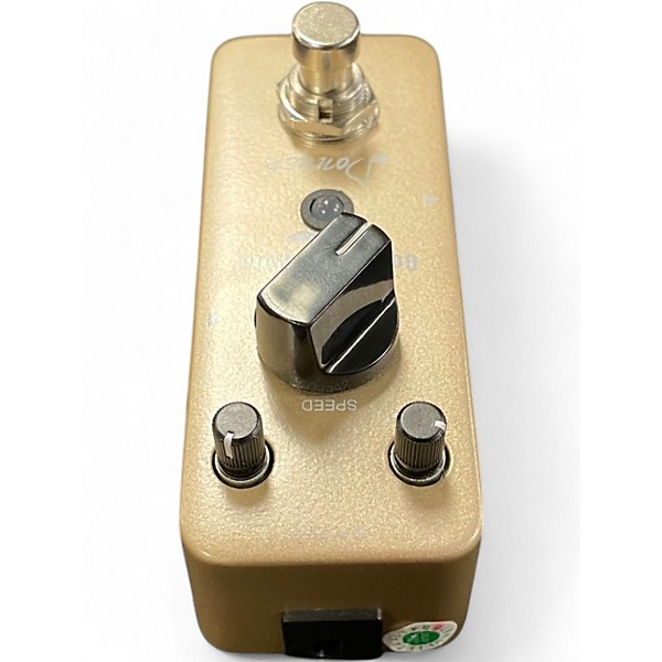 Used Donner GOLDEN TREMELO Effect Pedal