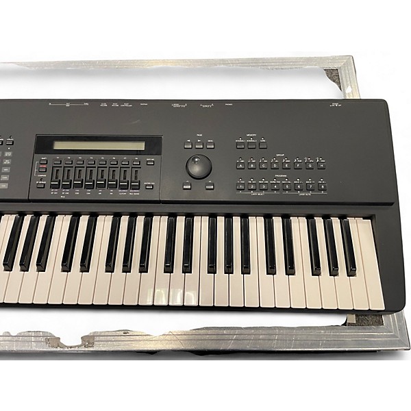 Used Yamaha SY-85 Synthesizer