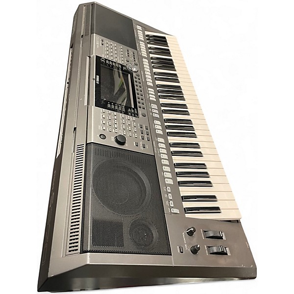 Used Yamaha PSRS970 61 Key Keyboard Workstation