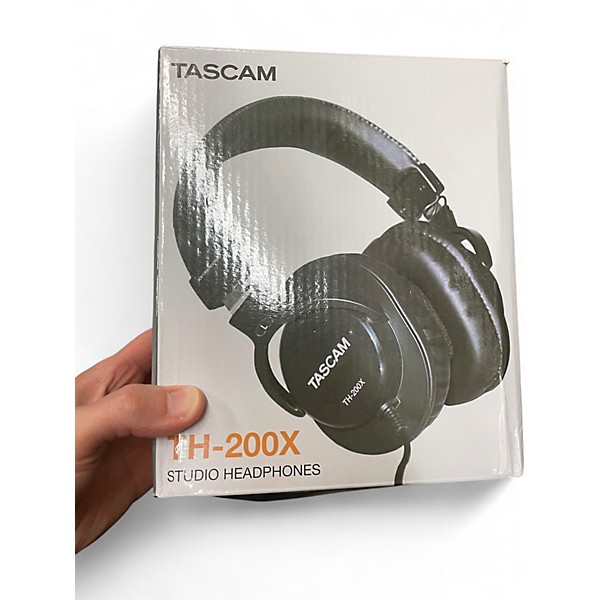 Used TASCAM th-200x Studio Headphones