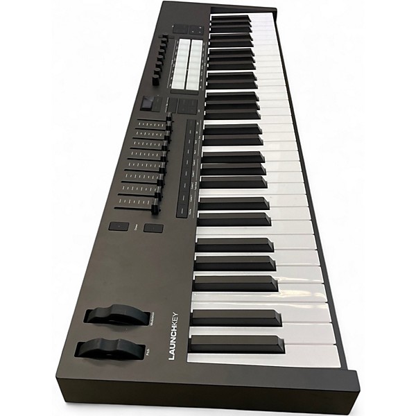 Used Novation LAUNCHKEY 61 MK4 MIDI Controller