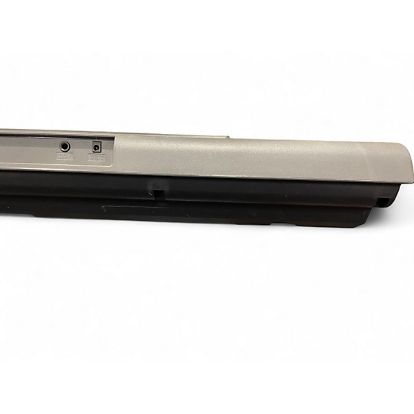 Used Yamaha EZ-200 Keyboard Workstation